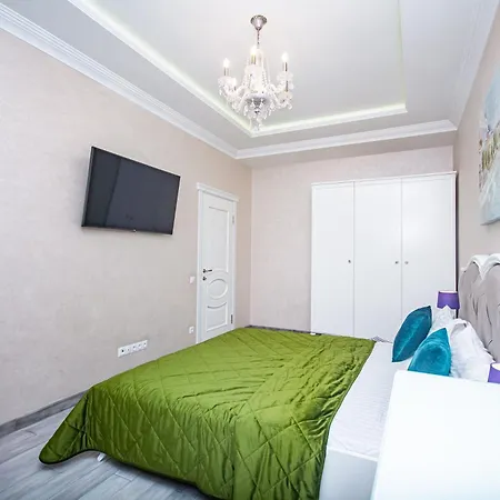 Luxury For Business & Pleasure Royal 1 *